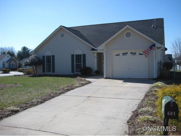 601 Woodberry Court - Photo 2
