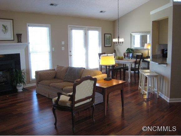 601 Woodberry Court - Photo 8