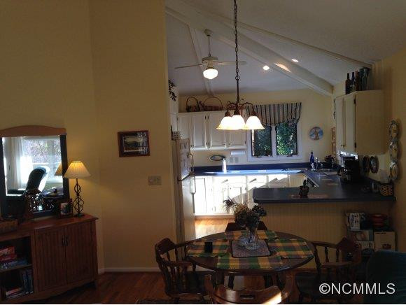 76 Hunters Crossing Ridge - Photo 8