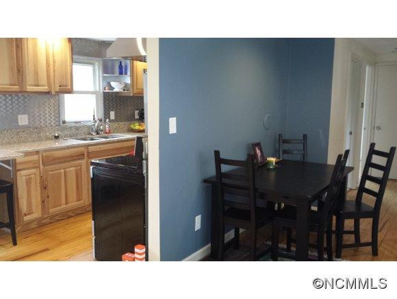 60 Naples Road - Photo 3