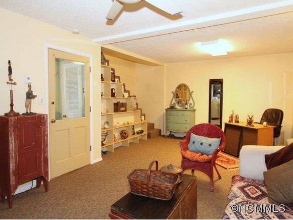 30 FRIENDSHIP LANE - Photo 12