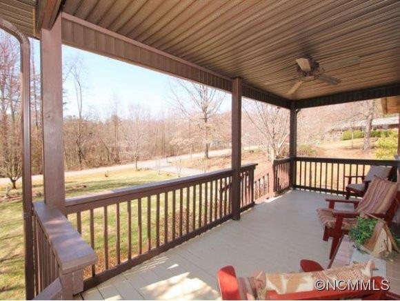 30 FRIENDSHIP LANE - Photo 16