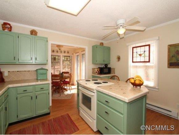 30 FRIENDSHIP LANE - Photo 4