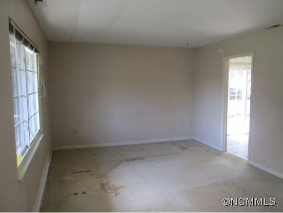 22 Mount Carmel Dr - Photo 4