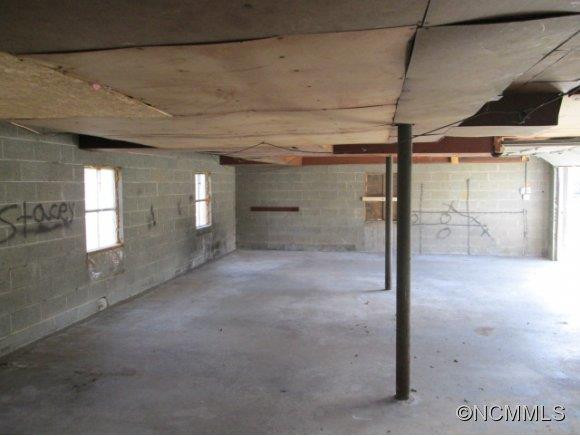 52 North Main St - Photo 15