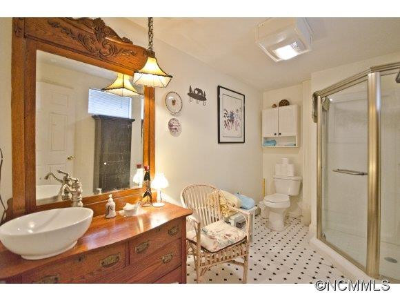 111 West Brook Street - Photo 18