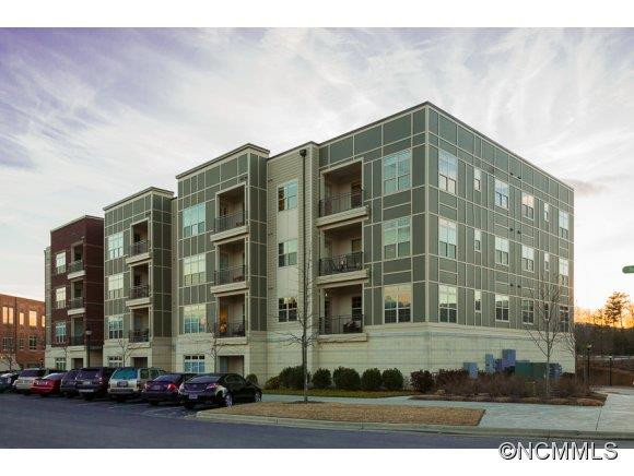 42 Schenck PKWY #306