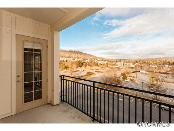 42 Schenck PKWY #306 - Photo 2