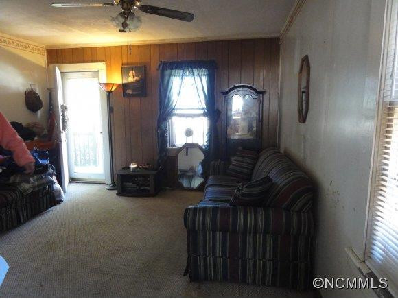 11 Eastway St - Photo 7