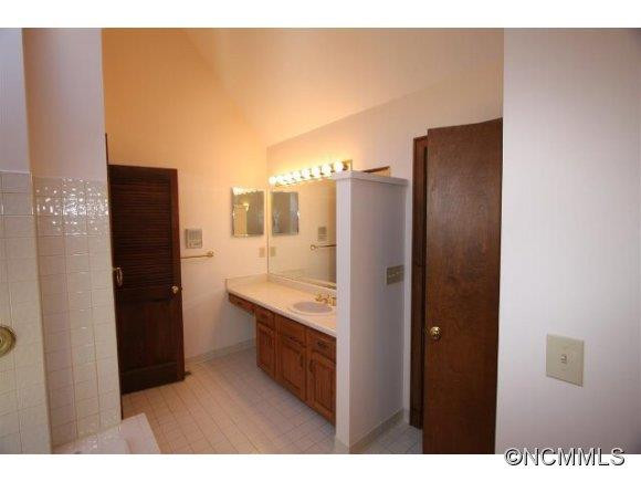 2057 Black Oak Drive - Photo 10