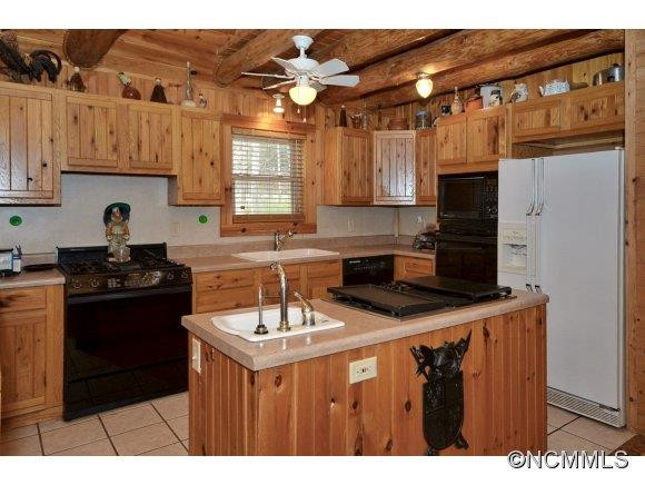 24 FREEMAN KNOLLS DRIVE - Photo 5