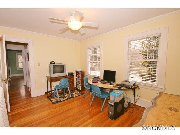 315 Montford Av - Photo 19