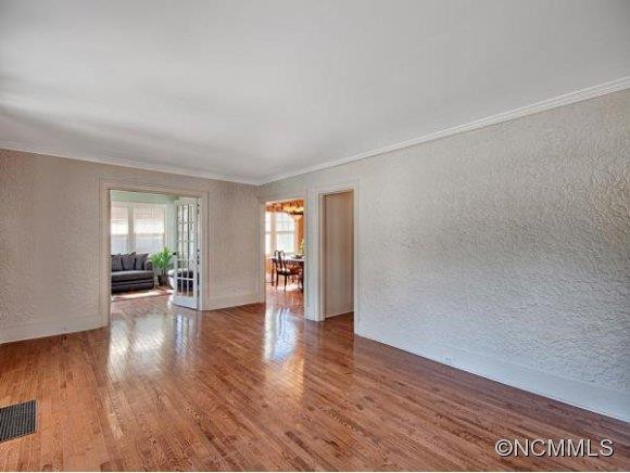 69 Forest Hill Drive - Photo 4