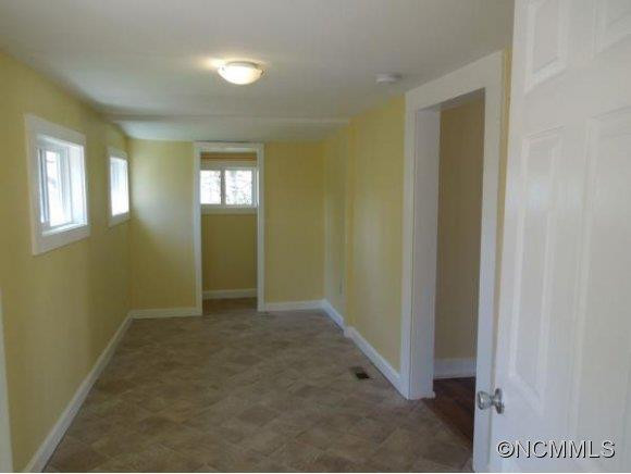 40 SANDHILL SCHOOL ROAD - Photo 4