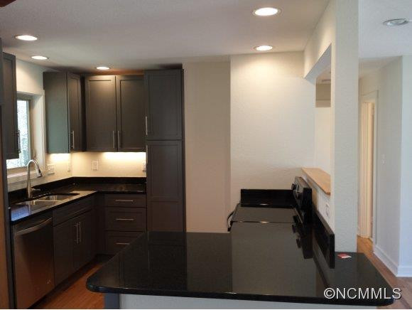 78 Robinson Avenue - Photo 15