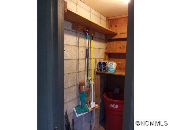78 Robinson Avenue - Photo 22