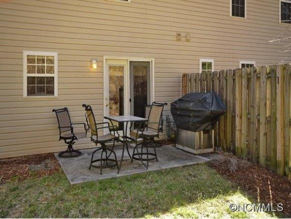 244 FARINGTON CIRCLE - Photo 18