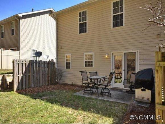 244 FARINGTON CIRCLE - Photo 19