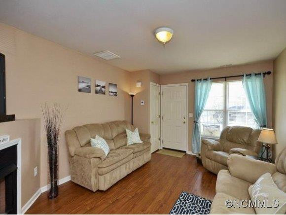 244 FARINGTON CIRCLE - Photo 3