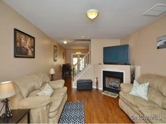 244 FARINGTON CIRCLE - Photo 4