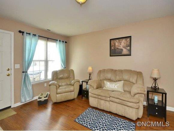 244 FARINGTON CIRCLE - Photo 5