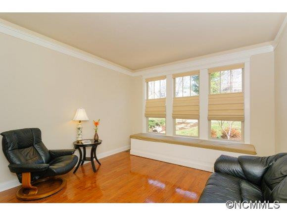 112 Mountain Drive - Photo 12