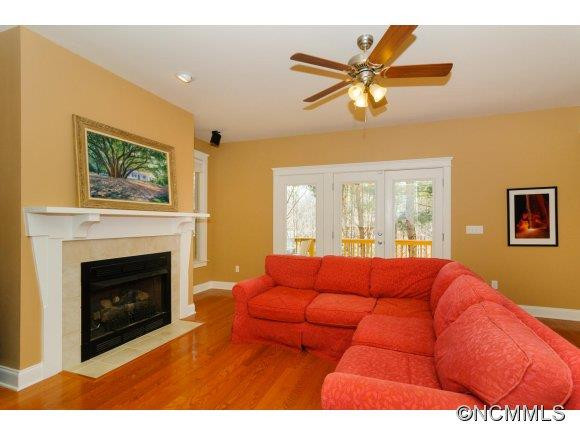 112 Mountain Drive - Photo 4