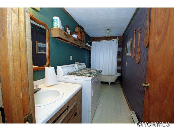 75 Mountain Meadows Lane - Photo 16