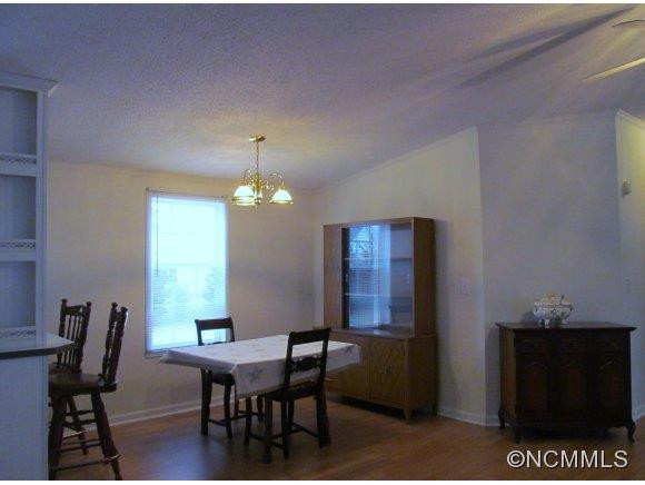 221 White Ashe Circle - Photo 4