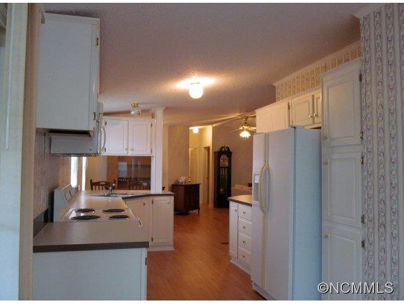 221 White Ashe Circle - Photo 5