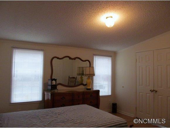 221 White Ashe Circle - Photo 8