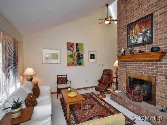 507 WOODFIELD DR - Photo 5