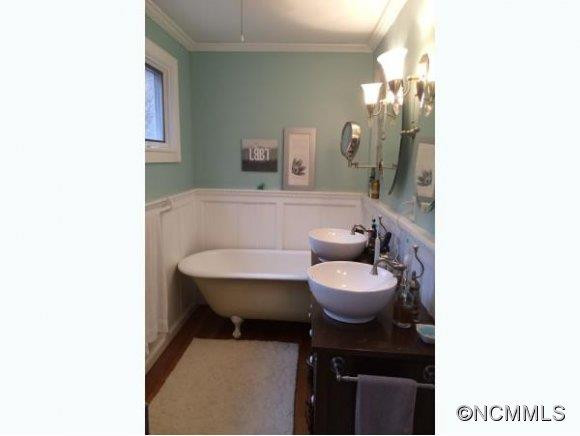 11 MAPLEWOOD RD - Photo 4