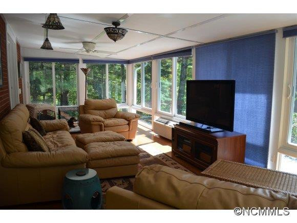 211 Bee Ridge Road - Photo 7