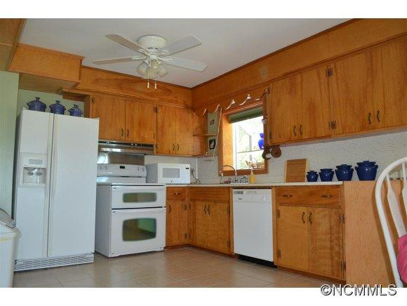 211 Bee Ridge Road - Photo 9