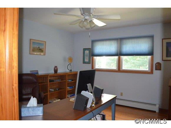 211 Bee Ridge Road - Photo 10