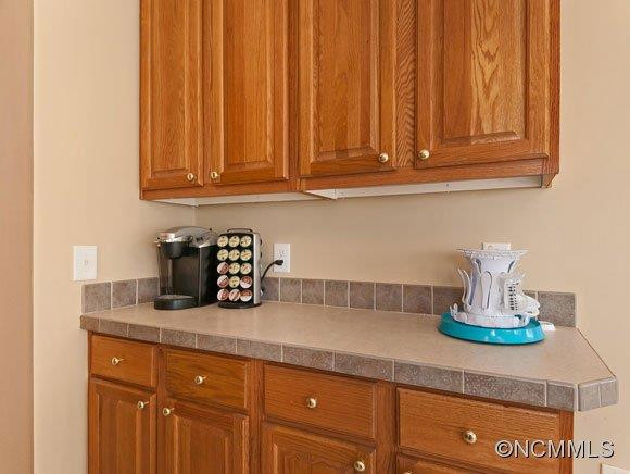 11 East Mountain Way - Photo 8