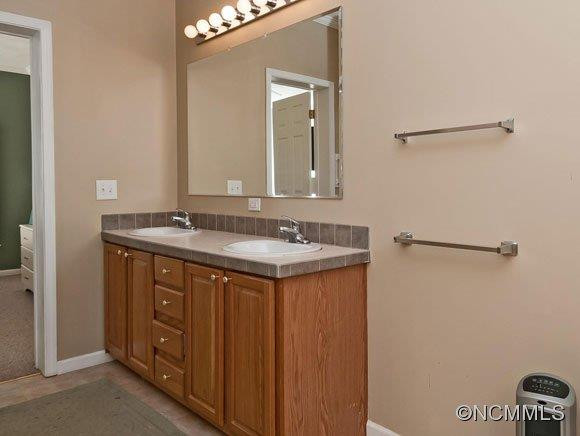 11 East Mountain Way - Photo 10