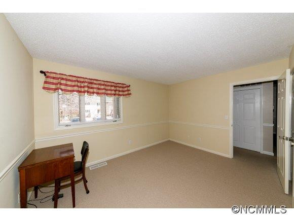 550 Britton Creek Drive - Photo 17