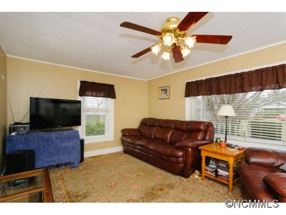 39 Wyatt St - Photo 5