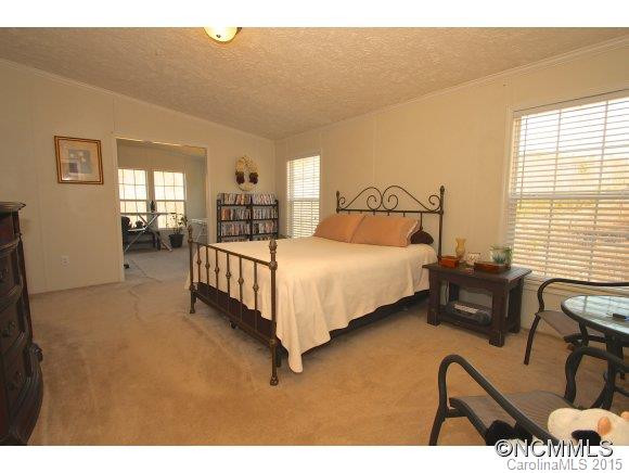 2000 Fox Hollow Road - Photo 12