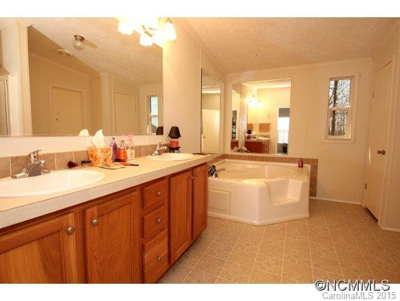 2000 Fox Hollow Road - Photo 15