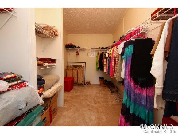 2000 Fox Hollow Road - Photo 16