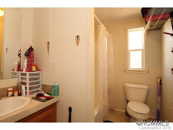 2000 Fox Hollow Road - Photo 18