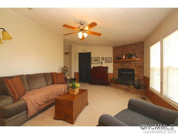 2000 Fox Hollow Road - Photo 4