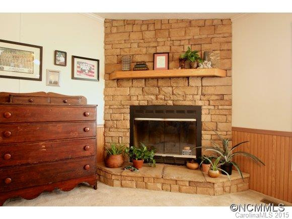 2000 Fox Hollow Road - Photo 7