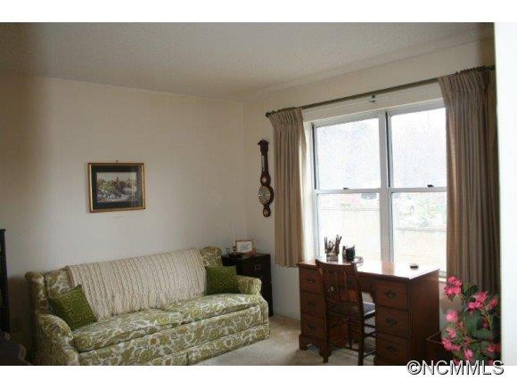 27 Capri Lane - Photo 7