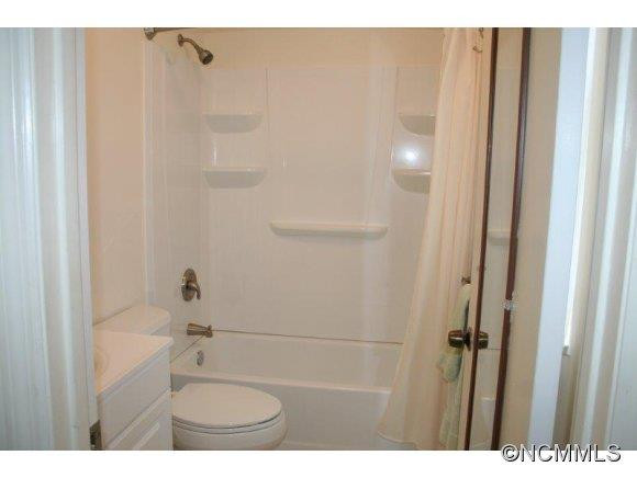 27 Capri Lane - Photo 9