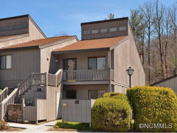 211 JUNIPER LANE