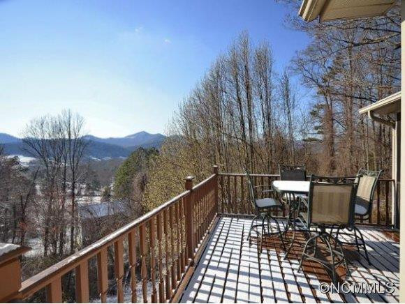 25 WESTWOOD DRIVE - Photo 2